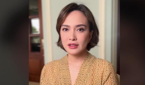 SHANDY AULIA PAKAI JASA MUA UNTUK FOTO KTP