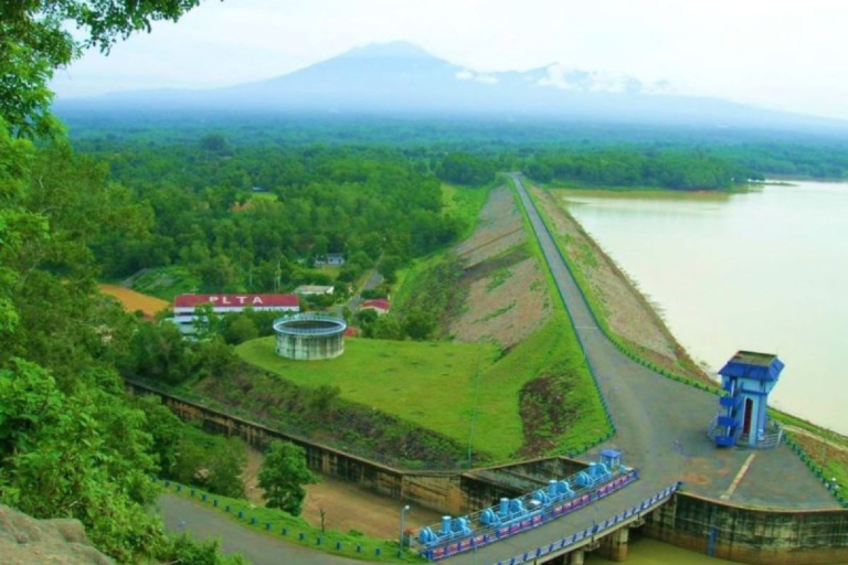 MAKAM KUNO DI DASAR WADUK GAJAH MUNGKUR