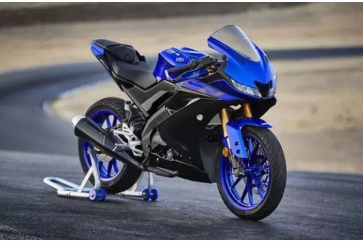 YAMAHA R15 V3 : PERPADUAN KECEPATAN DAN ESTETIKA