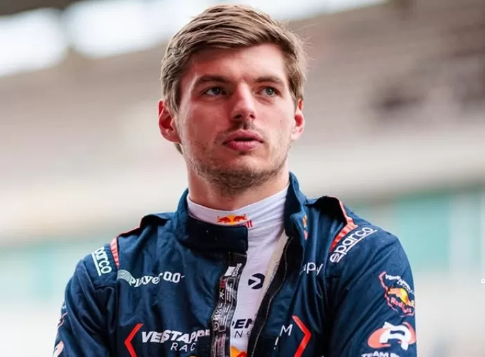 MAX VERSTAPPEN UNGKAP MIMPINYA UNTUK TAMPIL DI MOTOGP